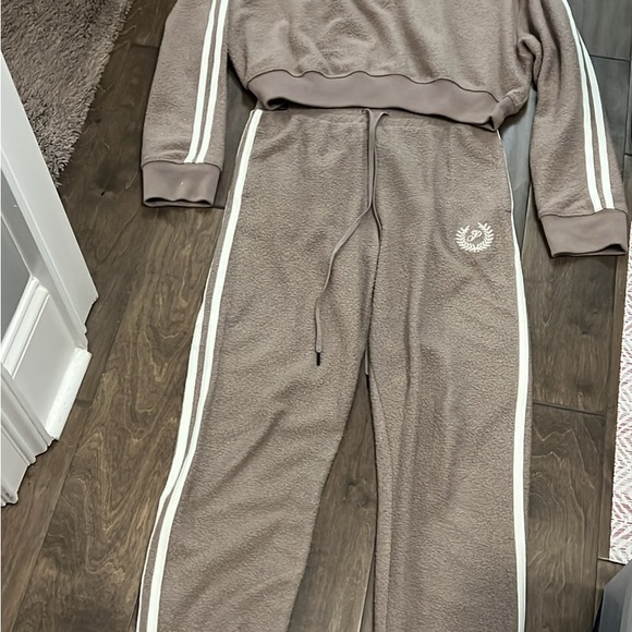 PINK VS 2Pc Ivy Fleece Set - Picture 3 of 3